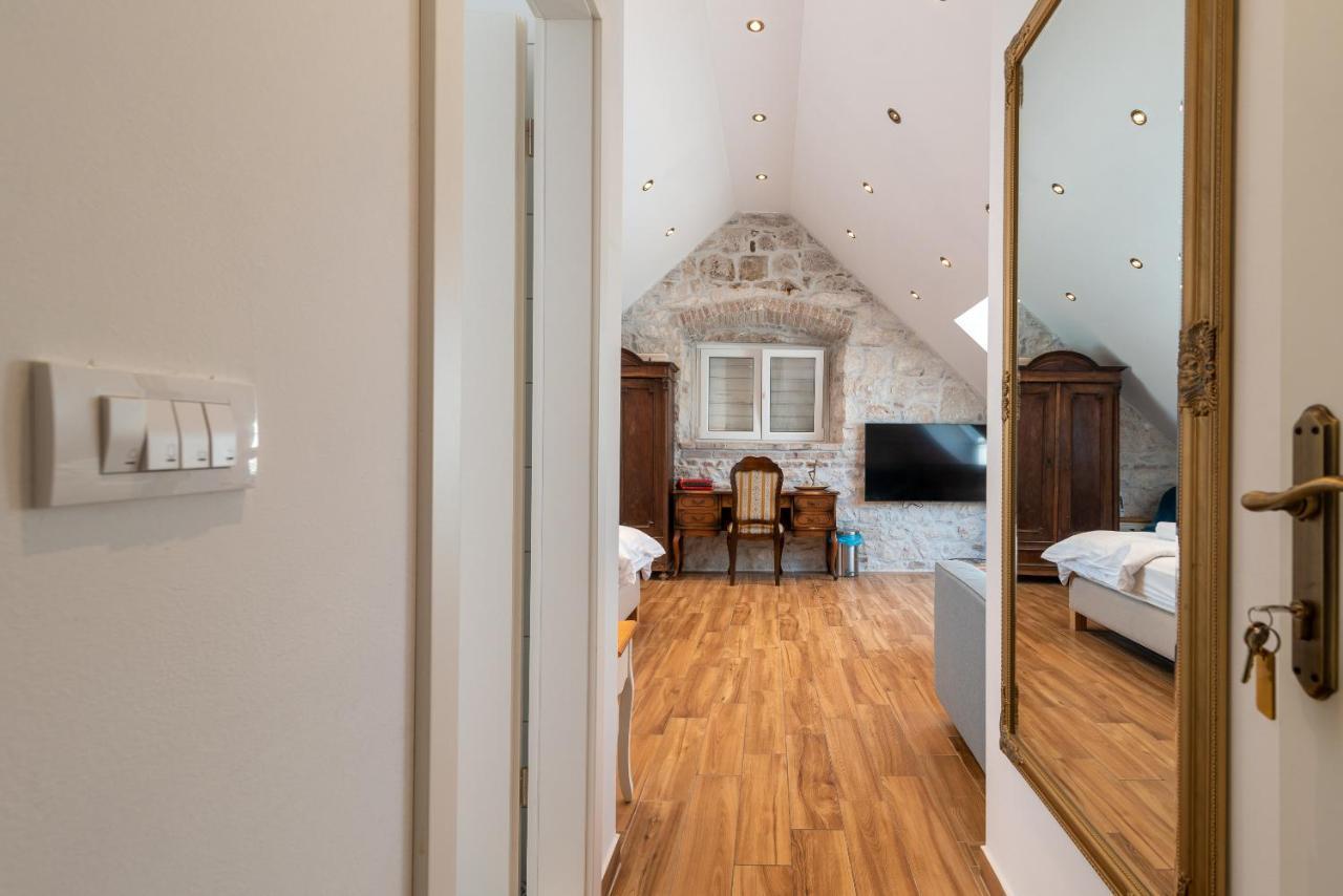 Residence Providenca Trogir Bagian luar foto