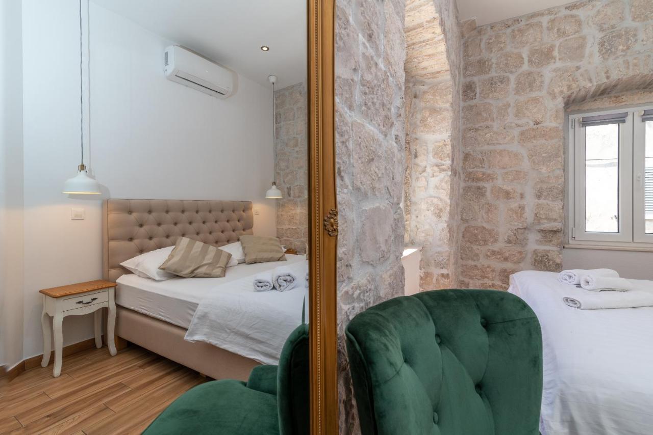 Residence Providenca Trogir Bagian luar foto