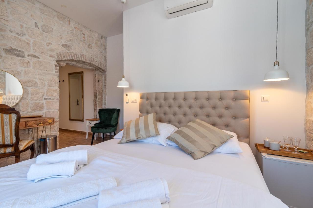 Residence Providenca Trogir Bagian luar foto