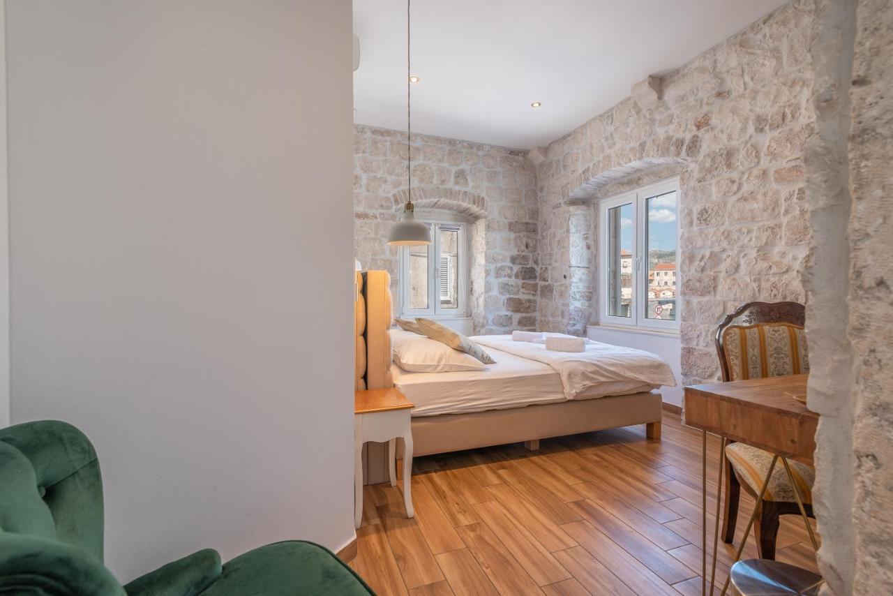 Residence Providenca Trogir Bagian luar foto
