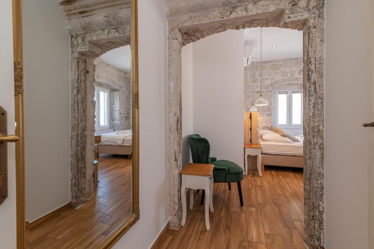 Residence Providenca Trogir Bagian luar foto